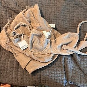 Monday Swim set: VV Clovelly Top, L Byron Bottom & Sarong in Oat Crinkle